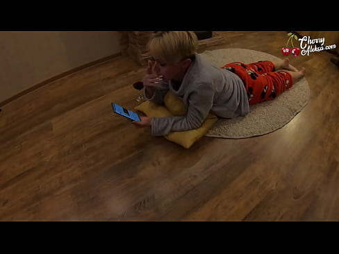 ❤️ Луда блондинка смуче огромен член и скача върху него - анален секс ❤ Ебане видео в bg.tuberxxx.ru ️❤